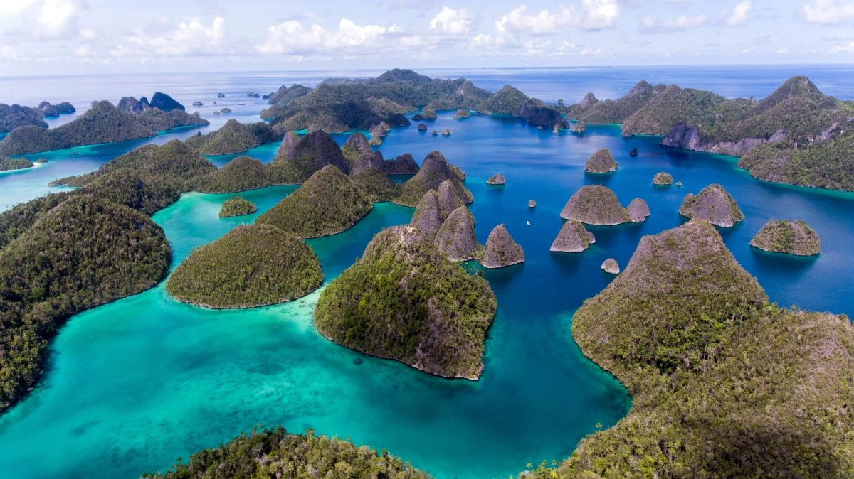 https://media.leisurecom.com/cruise/image-2025-01-06-15-14-03.webp
