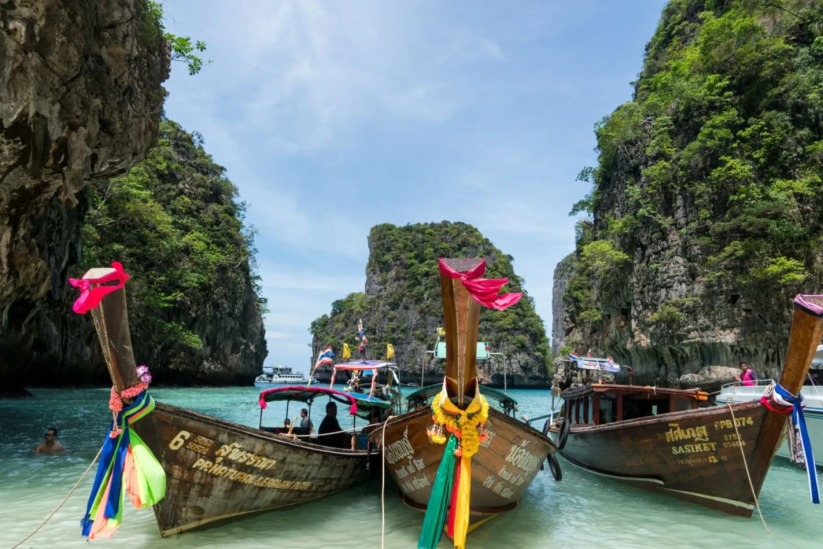 https://media.leisurecom.com/cruise/image-2025-03-05-12-14-16.webp